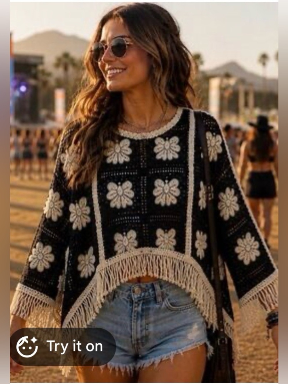 House of Harlow 1960 Black and White Floral Poncho .